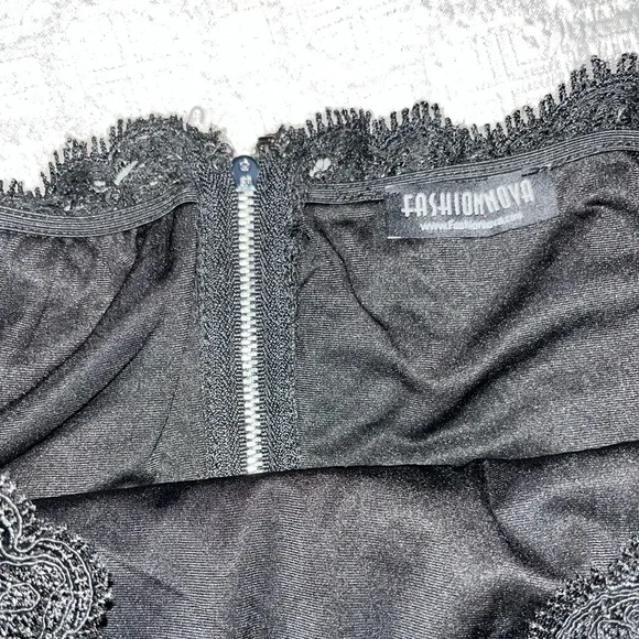 Fashion Nova Two piece black lace outfit - Picture 5 of 5
